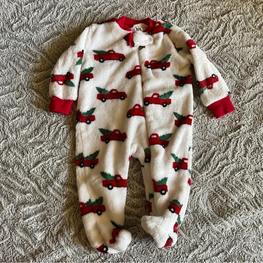 4 for 16$ Hudson Baby Christmas Truck Footie 0-3 months